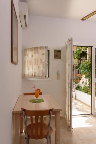 Nikos Hotel - image 10