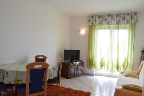 Apartments Green Oasis in Malinska