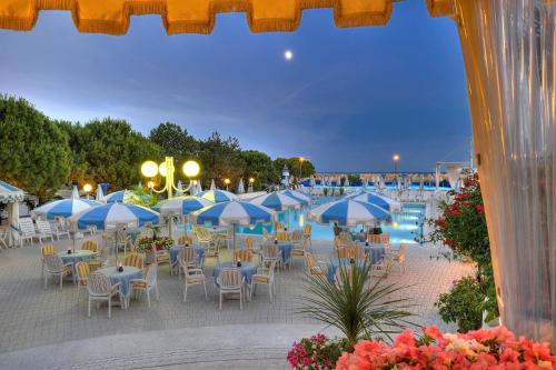 Паб, Hotel Corallo in Бибионе