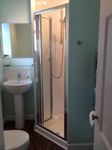 Fernlea Guest house - image 2