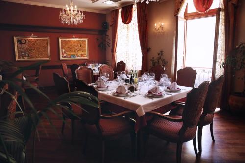 Restaurant, Hotel Millenium in Bitola