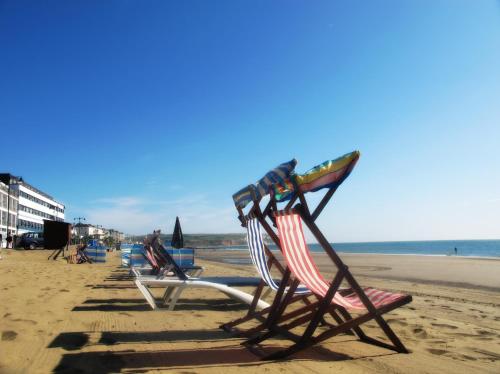 Surrounding environment, Bay View - Seafront, Sandown, Isle of Wight in Sandown North
