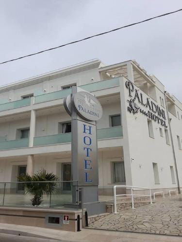 Hotel Paladini, Порто-Чезарео
