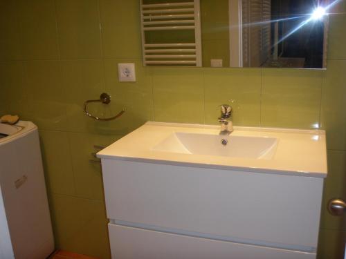 Apartment with Mountain View image 3