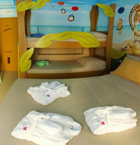 Themed Room image 5