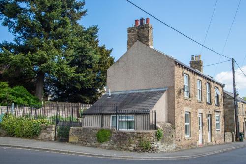 1 Corner House In United Kingdom - 