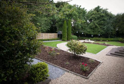 Shamrock Lodge Hotel - image 6