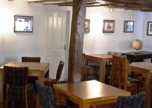 Old George Hotel - image 14