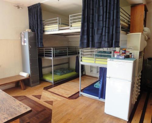 1 bunk bed