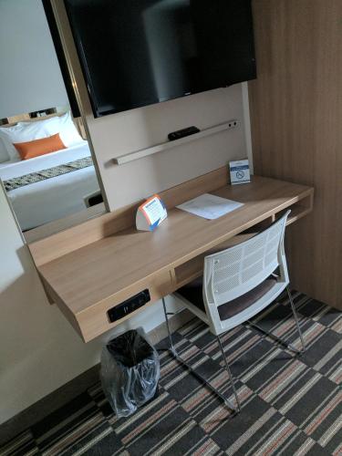 Microtel Inn & Suites by Wyndham Clarion Room Type - Queen Room - Pet Friendly/Non-Smoking
