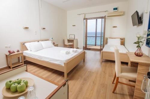 Triple Room with Sea View