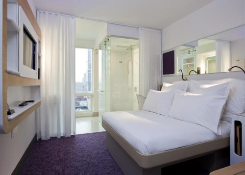 YOTEL New York Times Square, New York (photo 7)