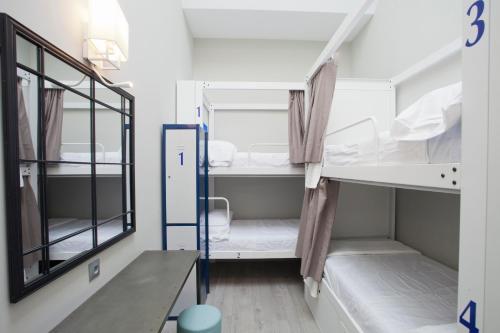 Malaga Stop Hostel AB - image 3