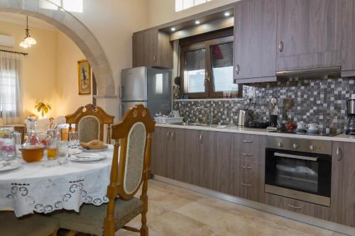  Liana's House in Vrýsai