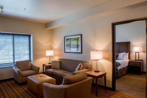 98751253 Cedar Creek Lodge & Conference Center