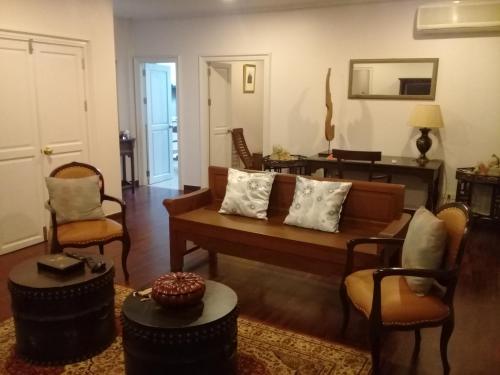 Samsen Suites/ 2 Br Suites for less