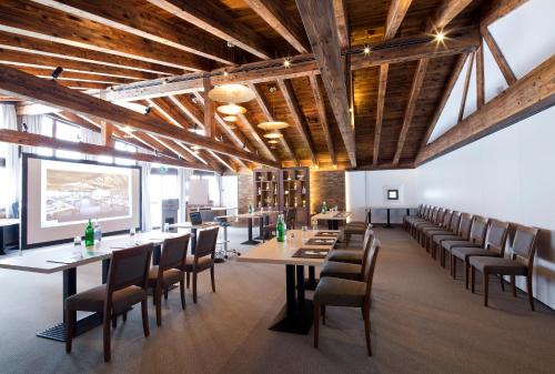 قاعة للمآدب, Hotel Waldhuus Davos in Davos Platz