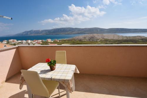 Apartments Zakarija in ซูโบวิซี