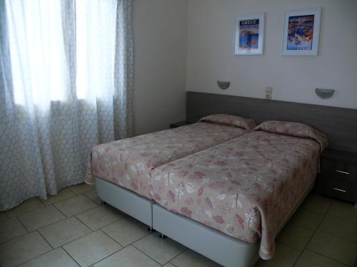 Hotel Karyatides - image 9