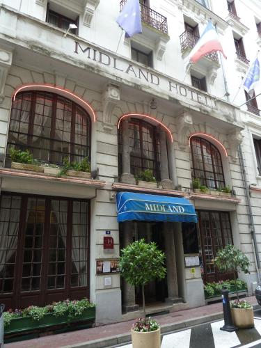 Logis Le Midland - 출입구