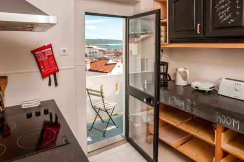 Balcony/terrace, Nazare Hostel - Rooms & Dorms in Nazare