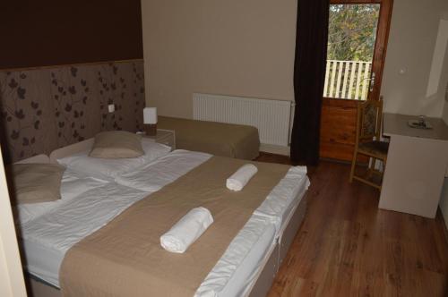 Pollushof Panzió és Étterem thumbnail