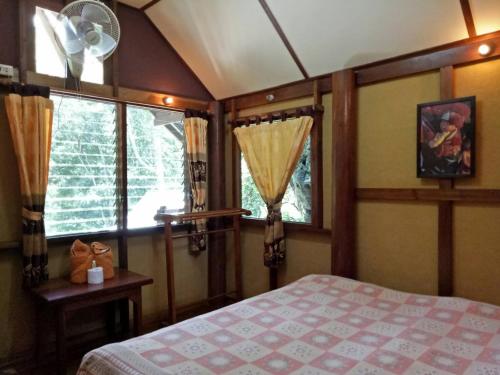 Cave Lodge in Tham Lot