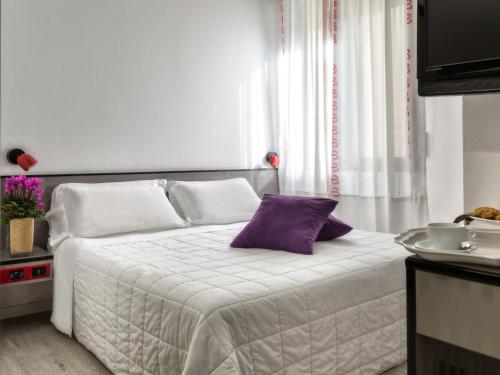 1 queen bed