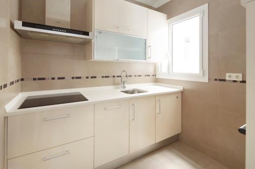 Basque Terrace by FeelFree Rentals - image 3