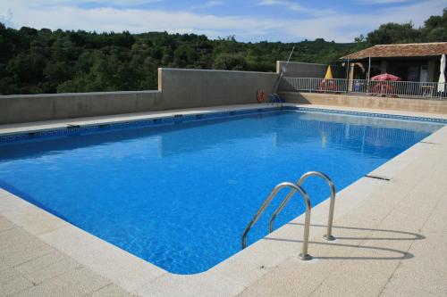 Úszómedence, Meson de Colungo in Colungo