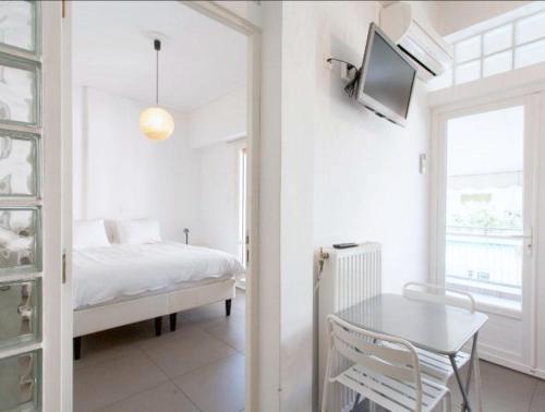 Acropolis Charming Apartment with Large Balcony - DM17, Atény (fotografie 7)