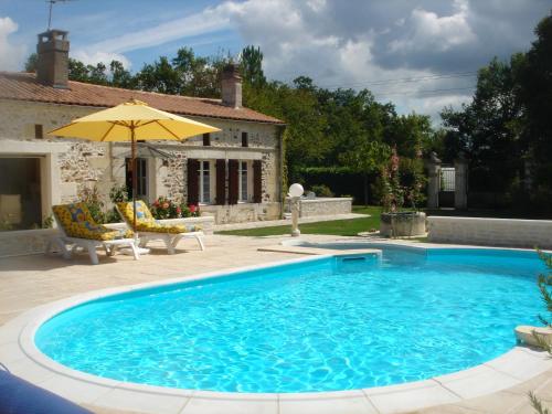 GITE TI - LIBELLULE gîte à louer Bussac-Forêt