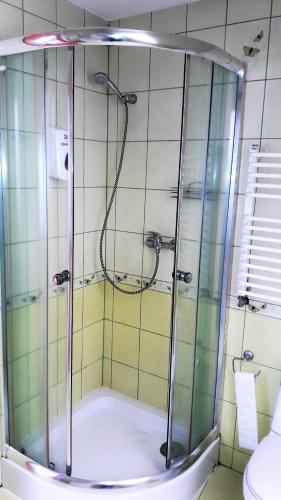 Salle de bain, Apartamenty Goscinne Med-Palace in Niemodlin