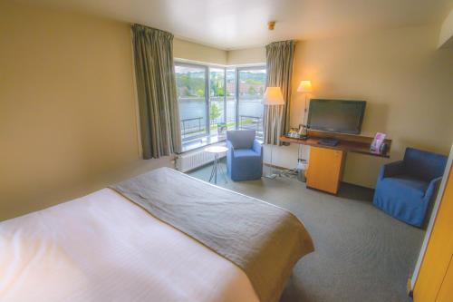 HOTEL SIRIUS