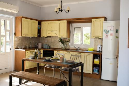 Dimitris' & Valentina's Home, Plakias (photo 3)