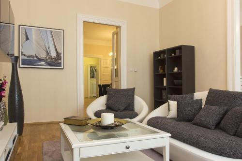 Vaci 12 Apartment - image 12