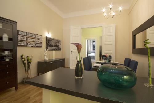 Vaci 12 Apartment - image 13