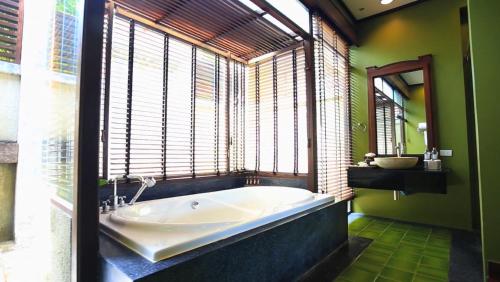 Phòng tắm, Nora Buri Resort & Spa in Koh Samui