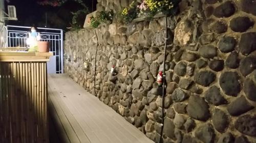 ระเบียง/ชานเรือน, בקתה מקום טוב באמצע in เมนาฮามิยา