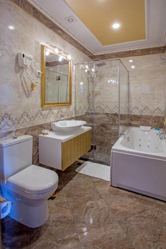 Green Palace Hotel - image 6