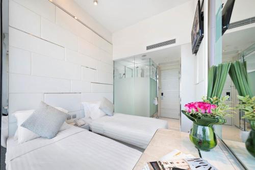 iPlus Premier Twin Room