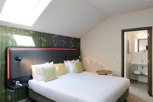 Best Western Hotel Wavre The 3-star Best Western Hotel Wavre offers comfort and convenience whether youre on business or holiday in Wavre. The hotel offers a high standard of service and amenities to suit the individual need