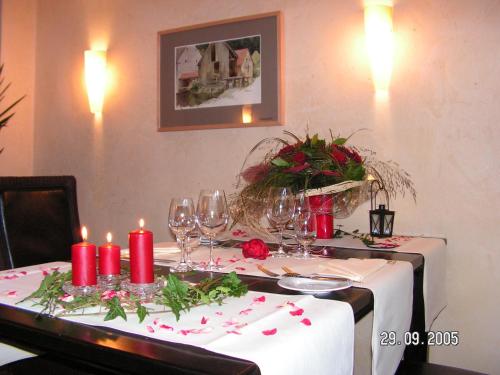 Ételek és italok, Landgasthof & Hotel "Zum Schwan" GmbH in Trippstadt