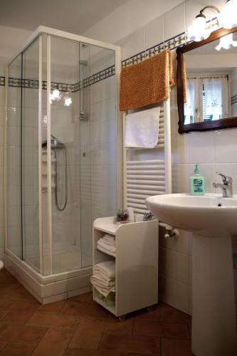 Double or Twin Room with Hill View image 7