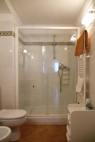 Double or Twin Room with Hill View image 6