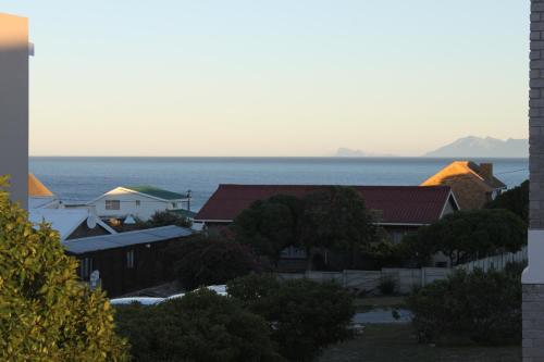 View, SEAesta in De Kelders