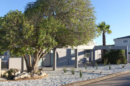 Entrance, SEAesta in De Kelders