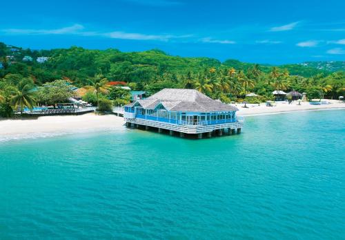 Sandals Halcyon Beach All Inclusive - Couples Only