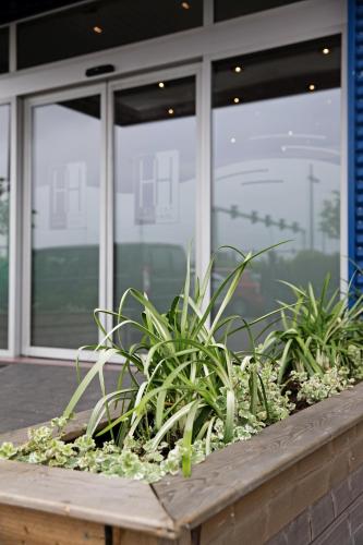 Antwerp Harbour Hotel - image 2