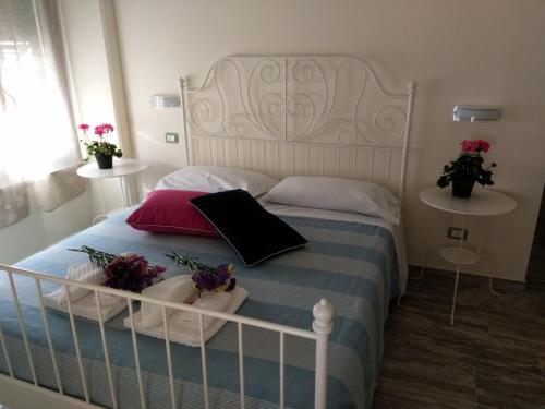Double Room image 9